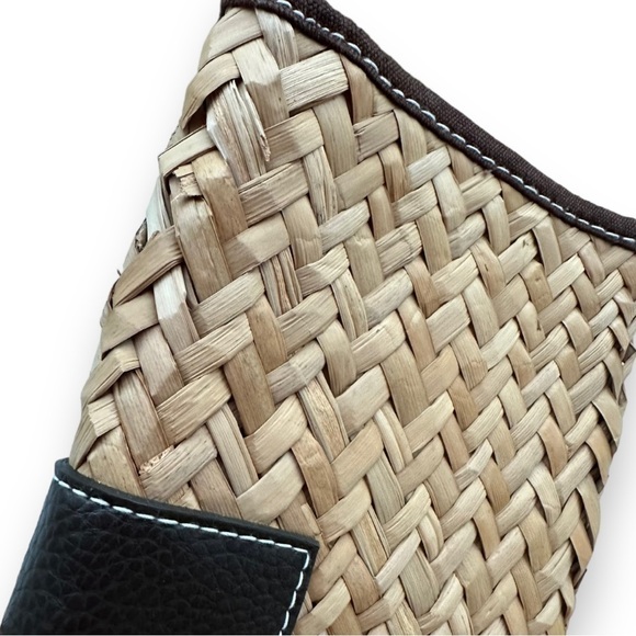 Gap Tan and Brown Wicker Weave Straw Clutch With Faux Leather Buckle - Picture 5 of 11